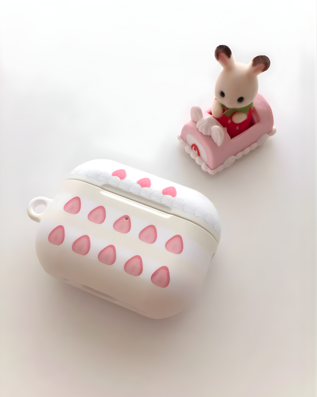 strawberry cake airpods case