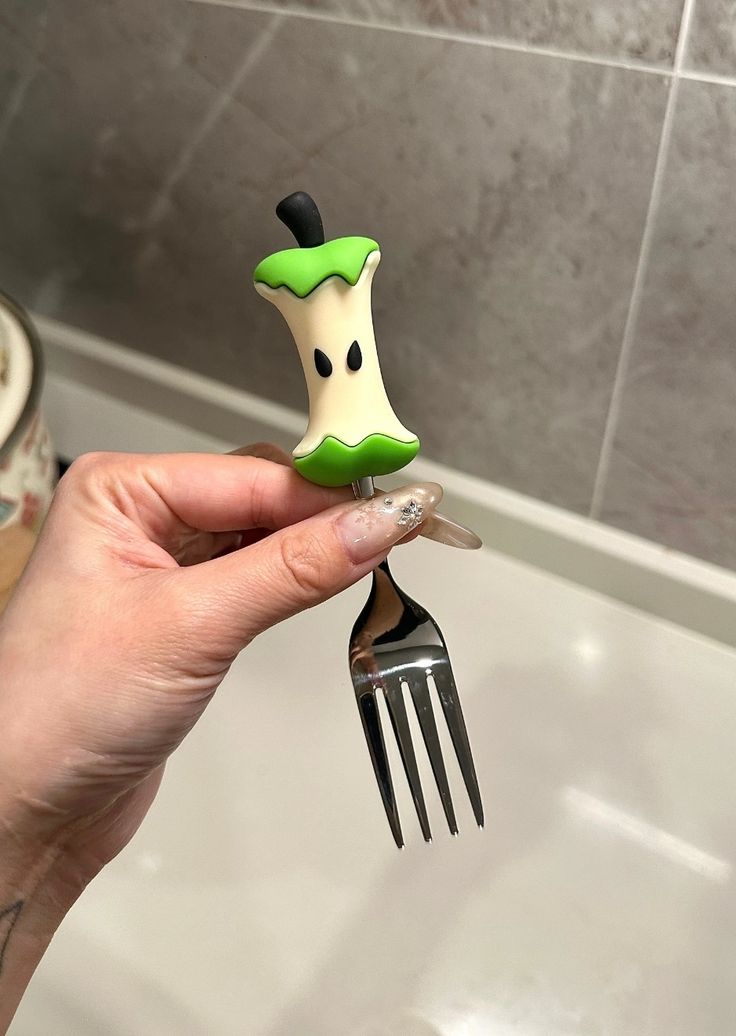 apple spoon and fork set š
