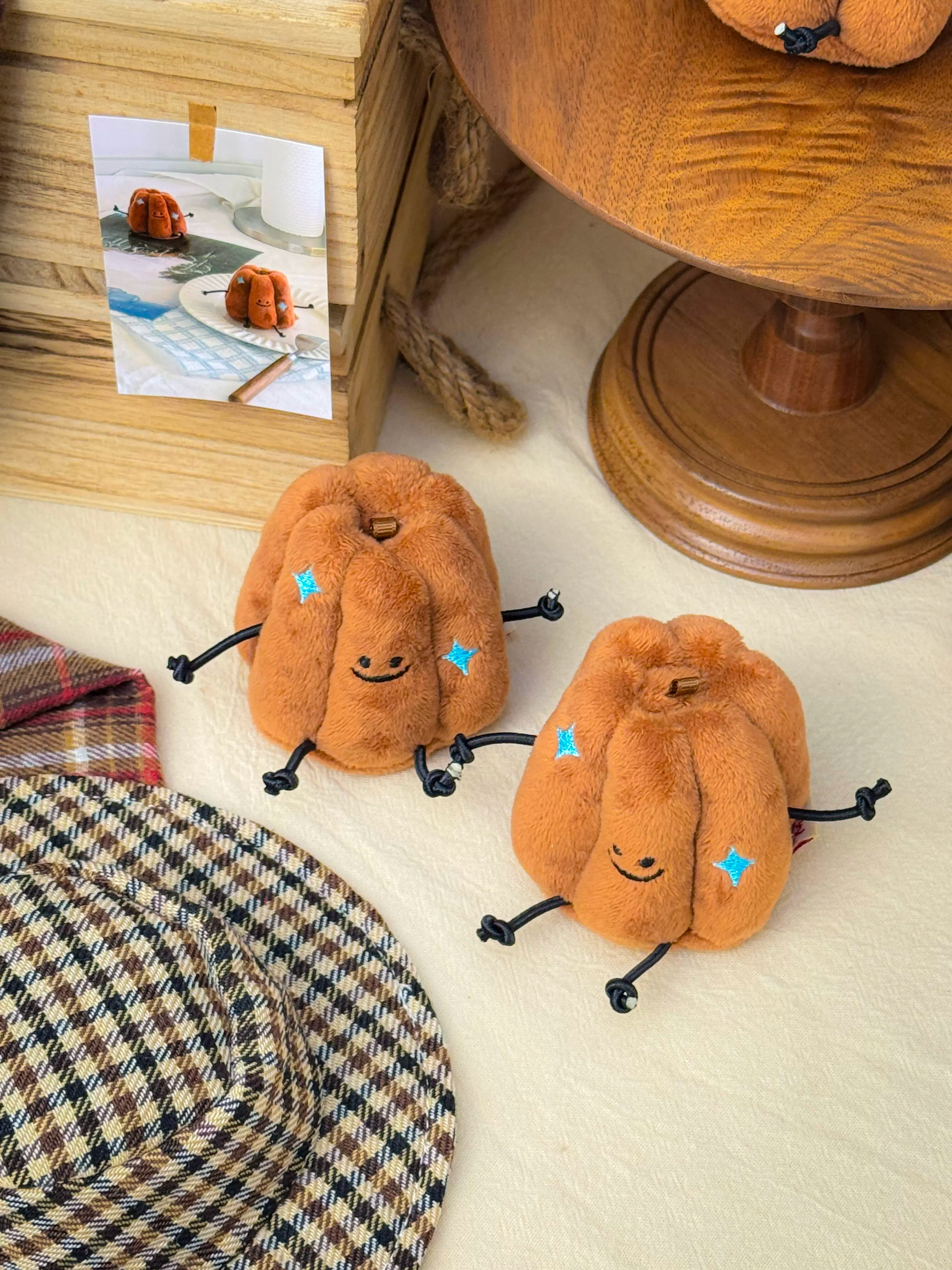 canelé plush keychain