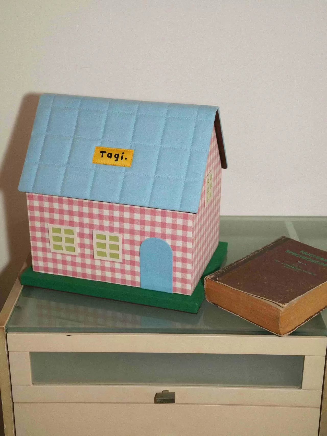apple house storage box