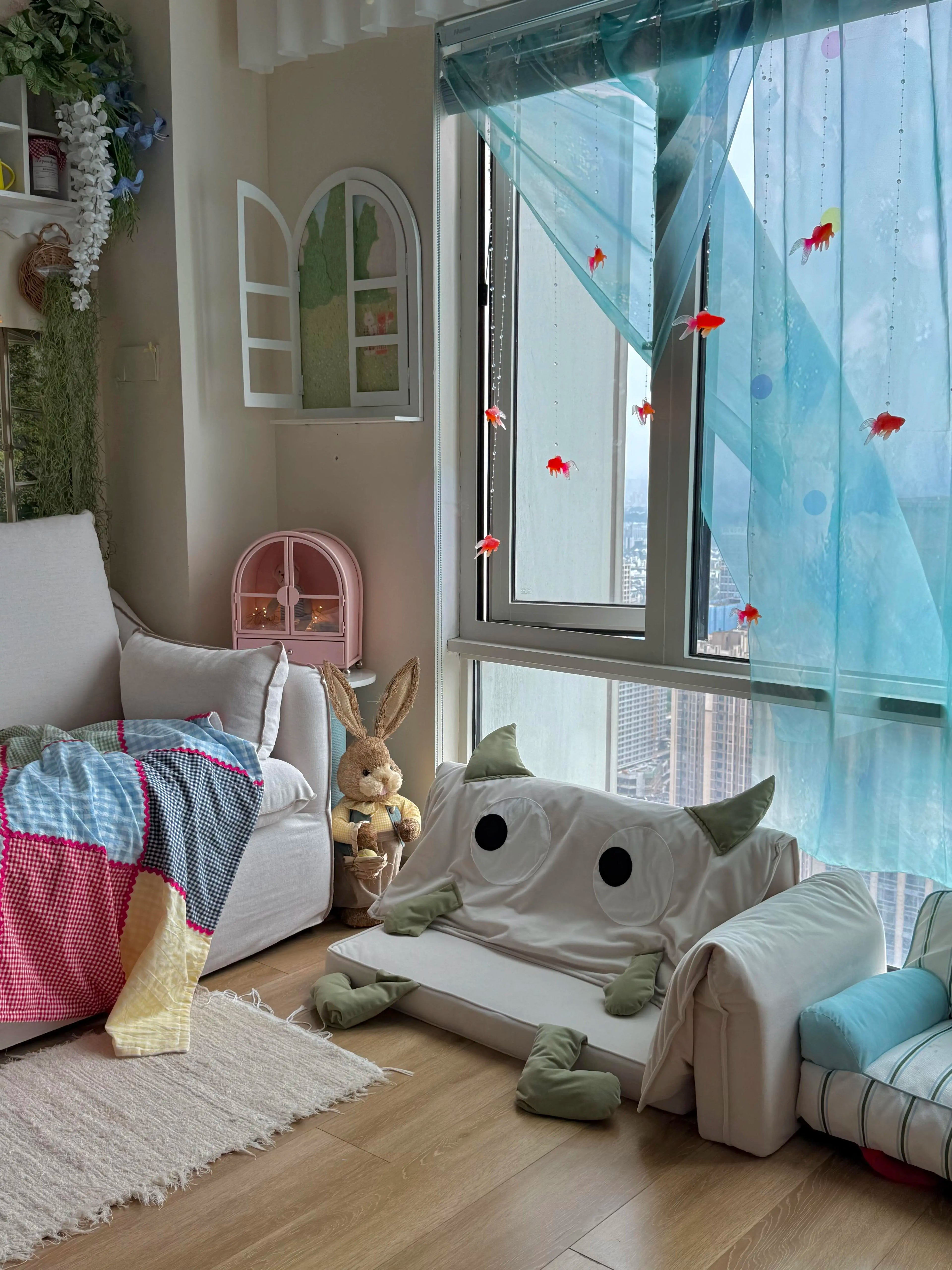 swimming goldfish curtain