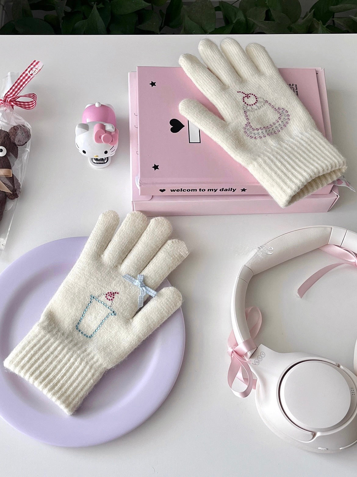 puppy angel bedazzled gloves