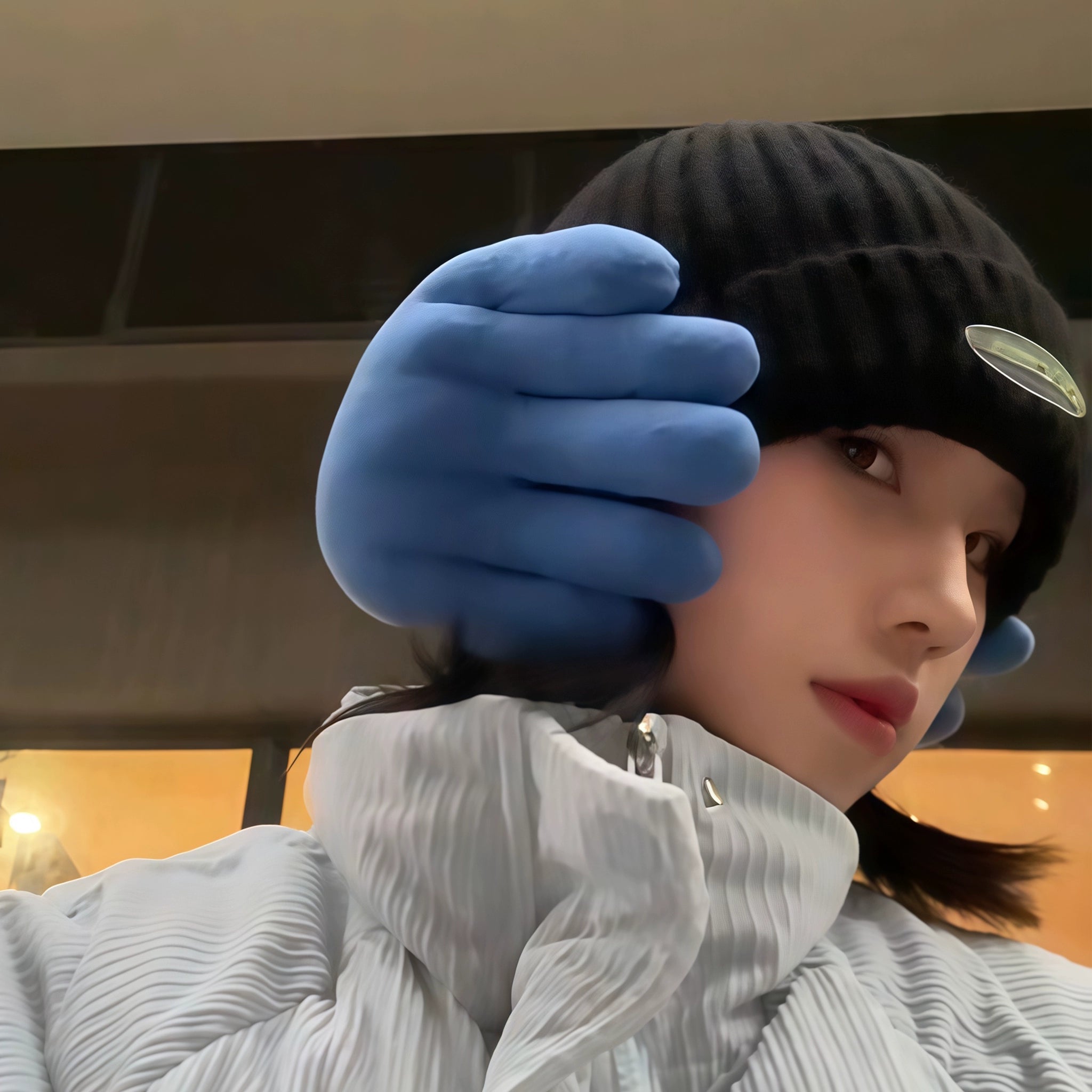 hands earmuffs