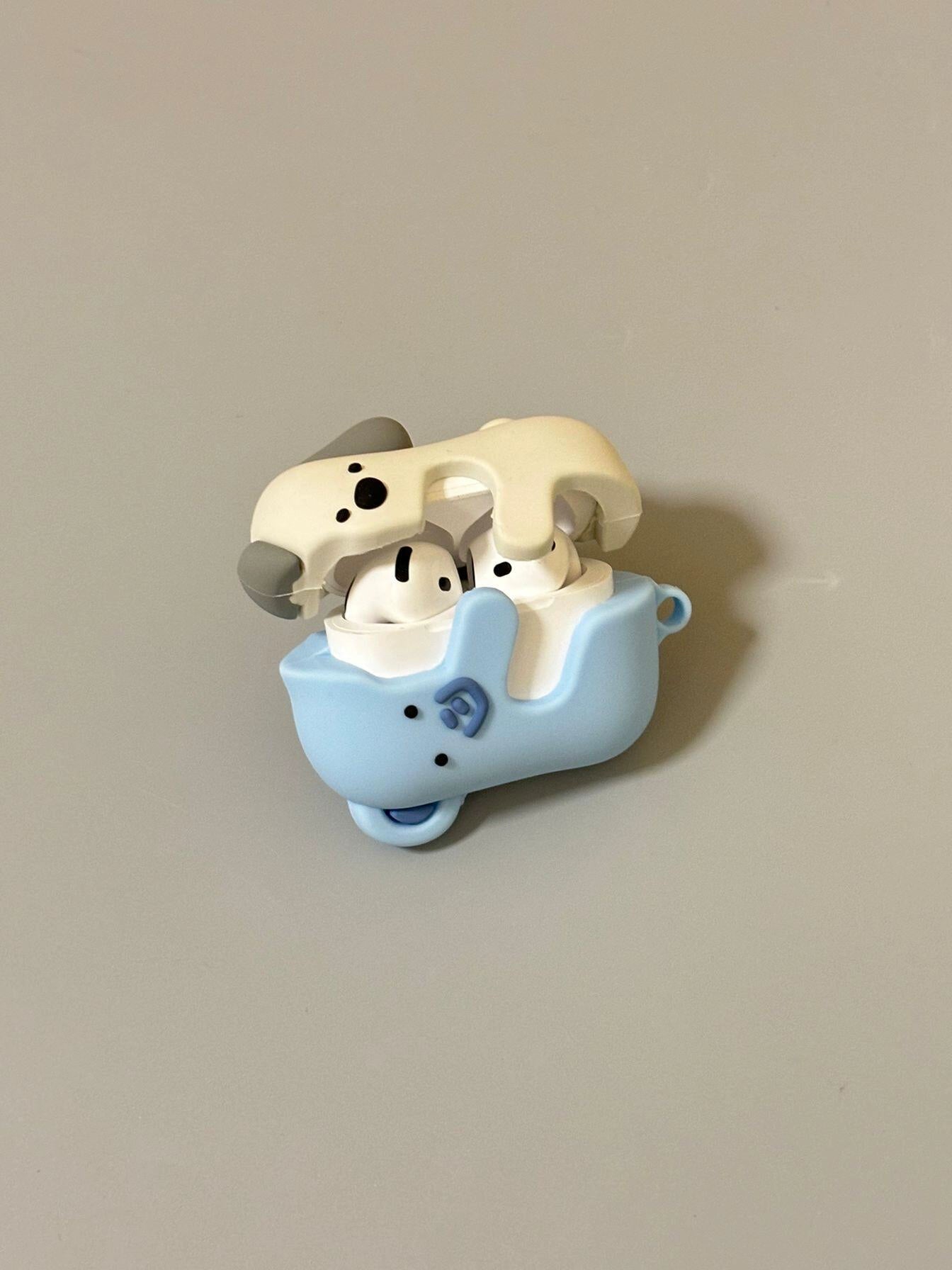 puppy and elephant hugging airpods case