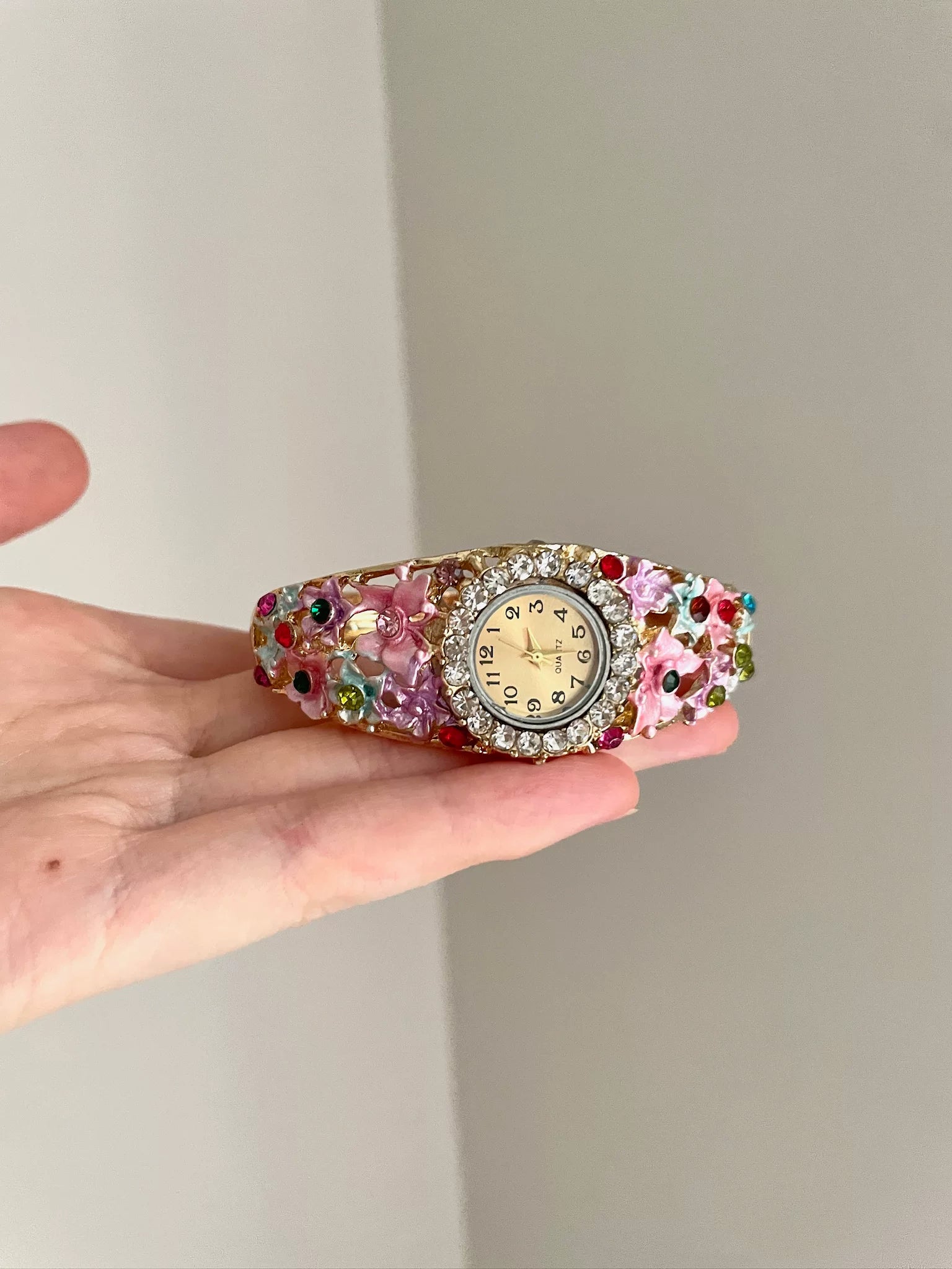 flower garden watch