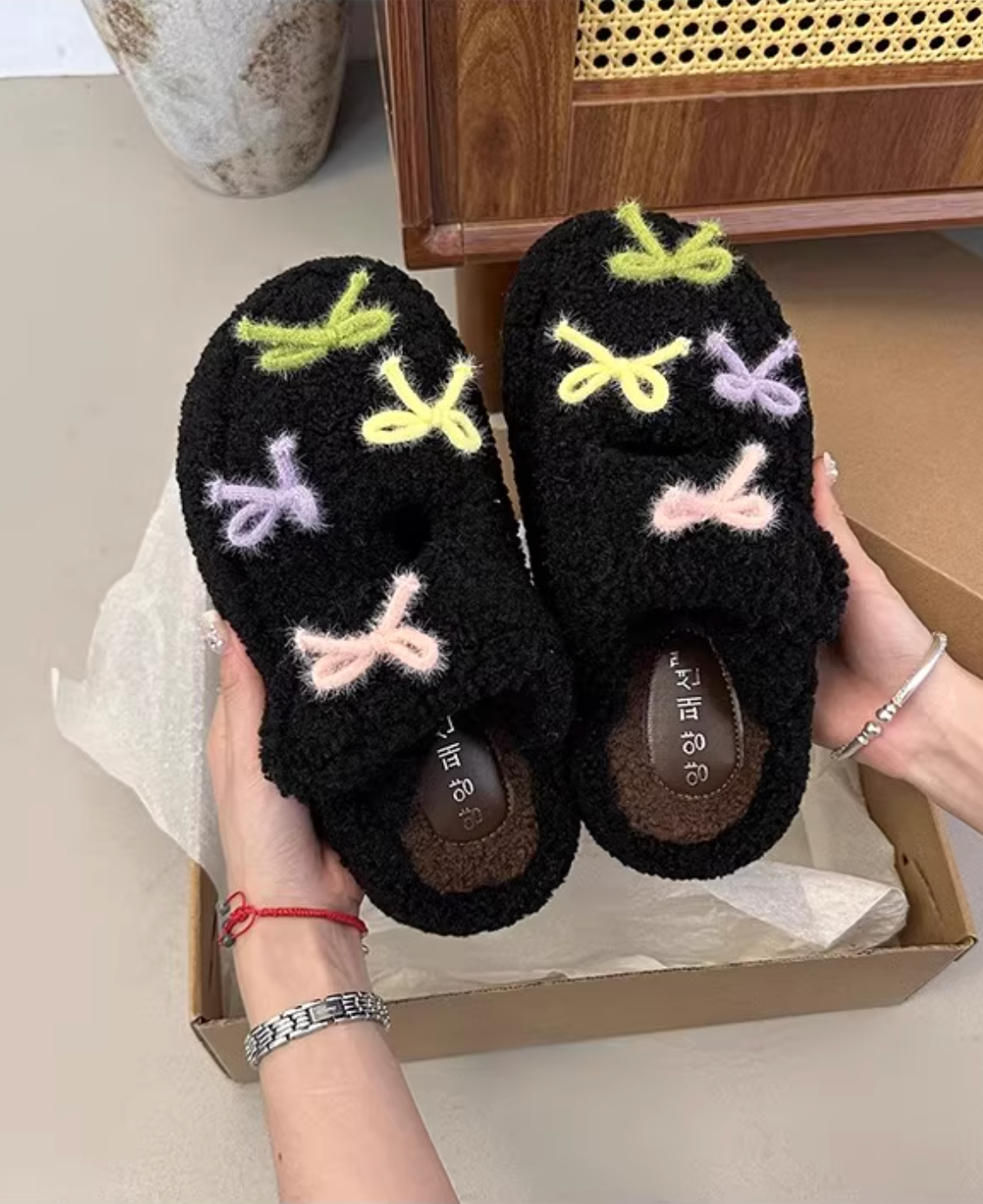 ribbon sherpa slippers