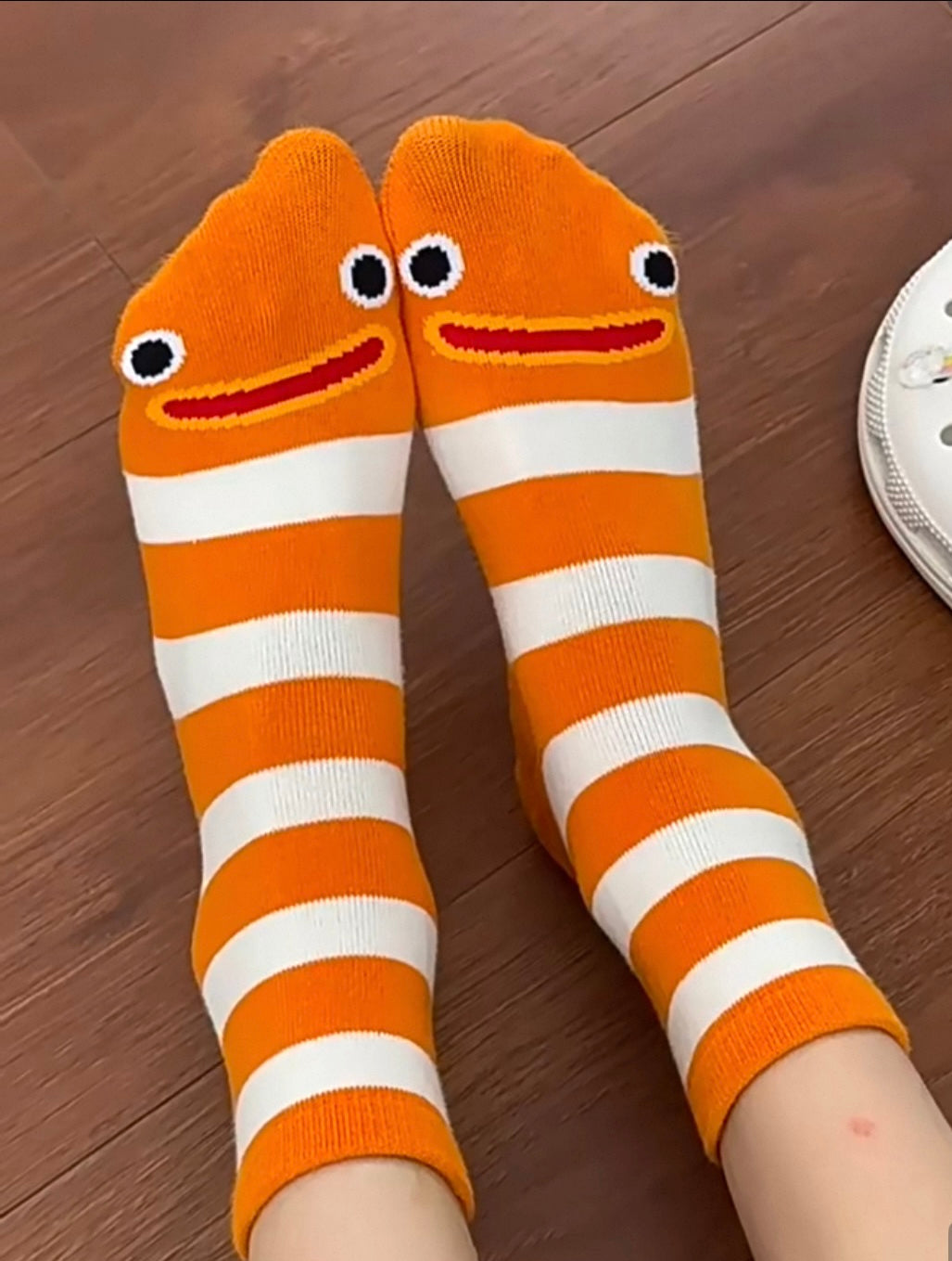 googly eyes worm socks
