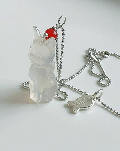 a beloved cat necklace