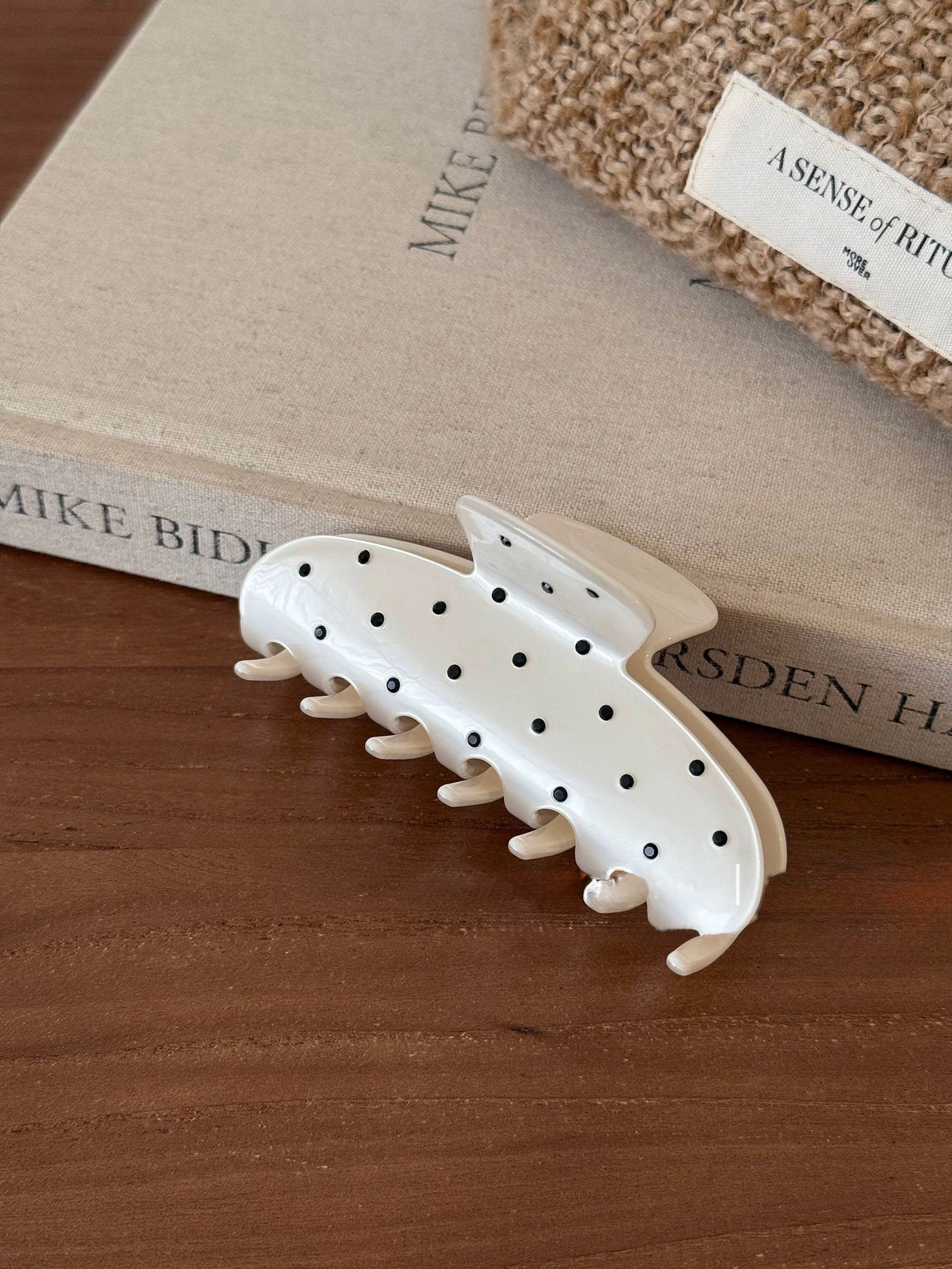 polka hair claw clip