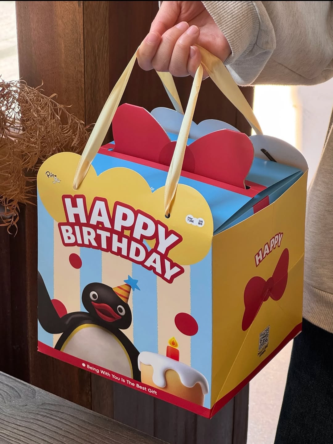 pingu birthday surprise gift box