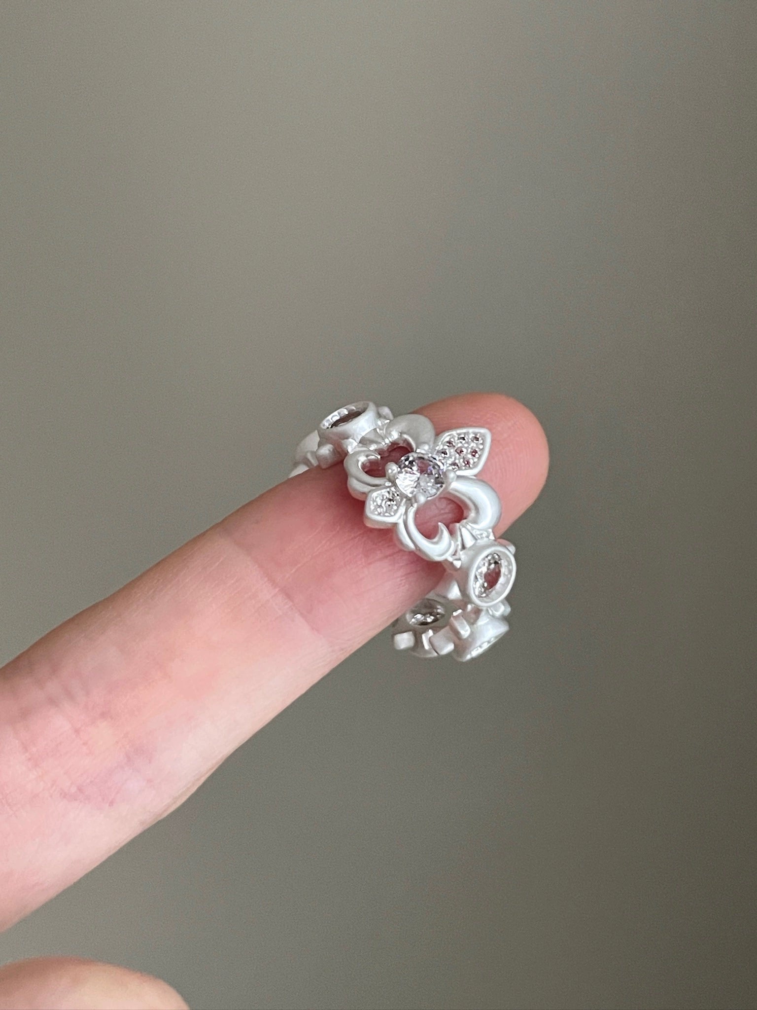 crown ring