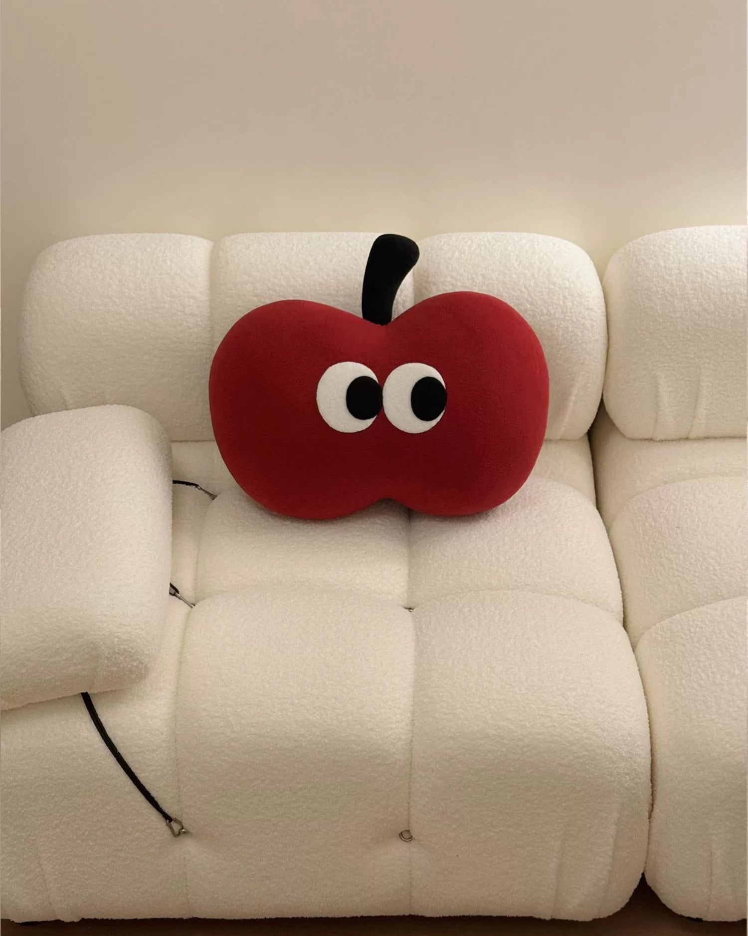 red apple cushion 🍎👀