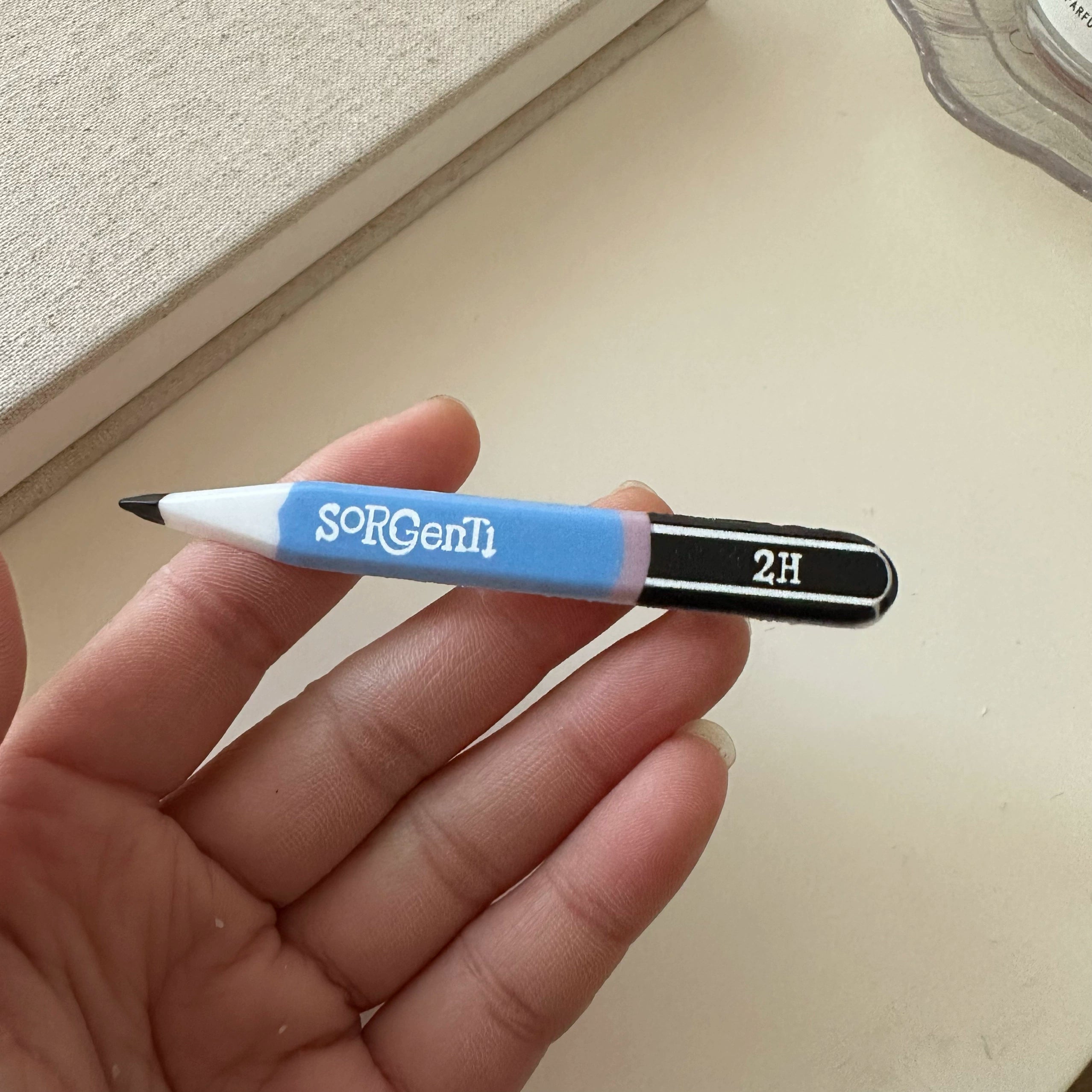 cute stationary hairclips ✏️✂️