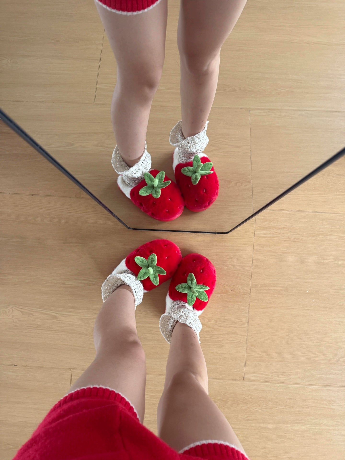 fresh strawberry slippers