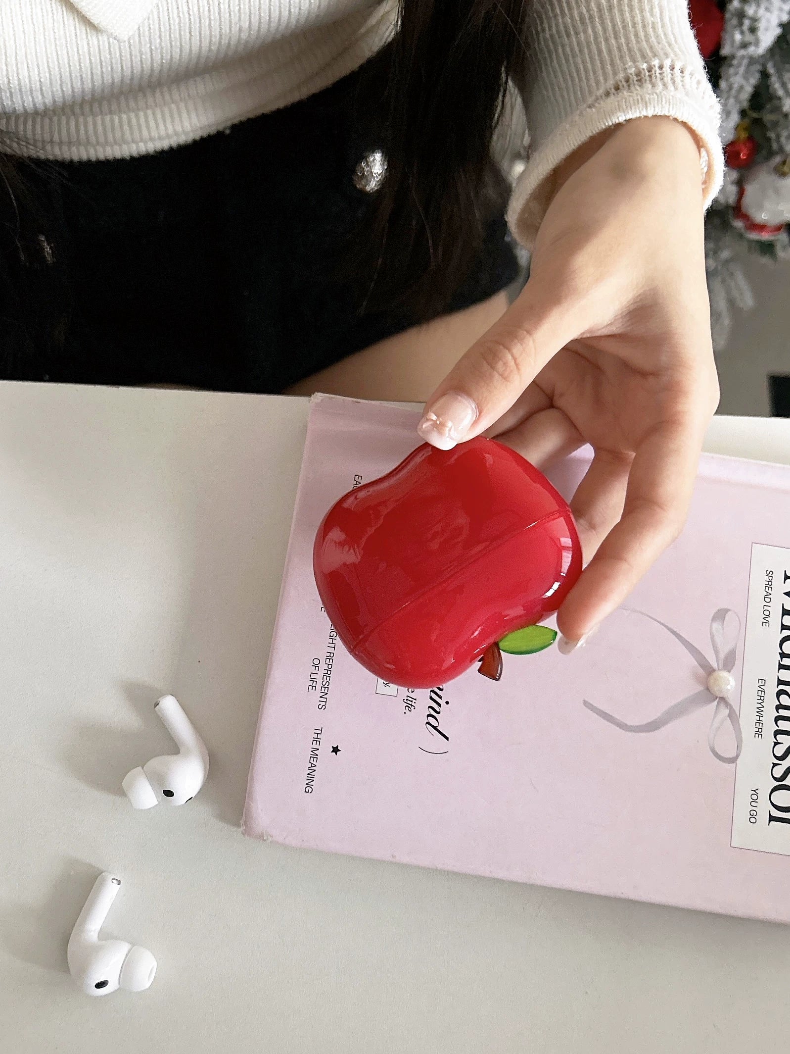 apple airpods case 🍎