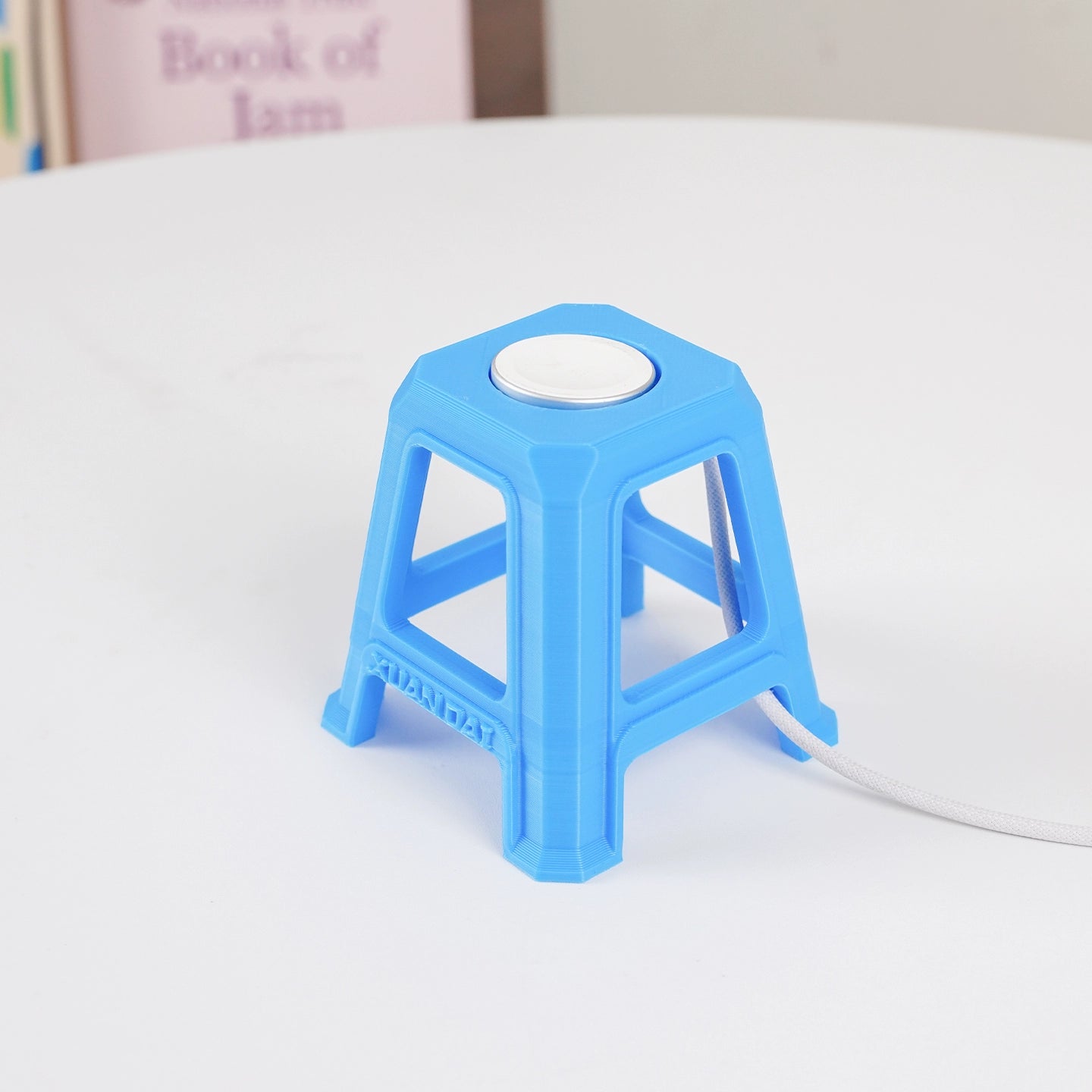 i-watch stool charge stand