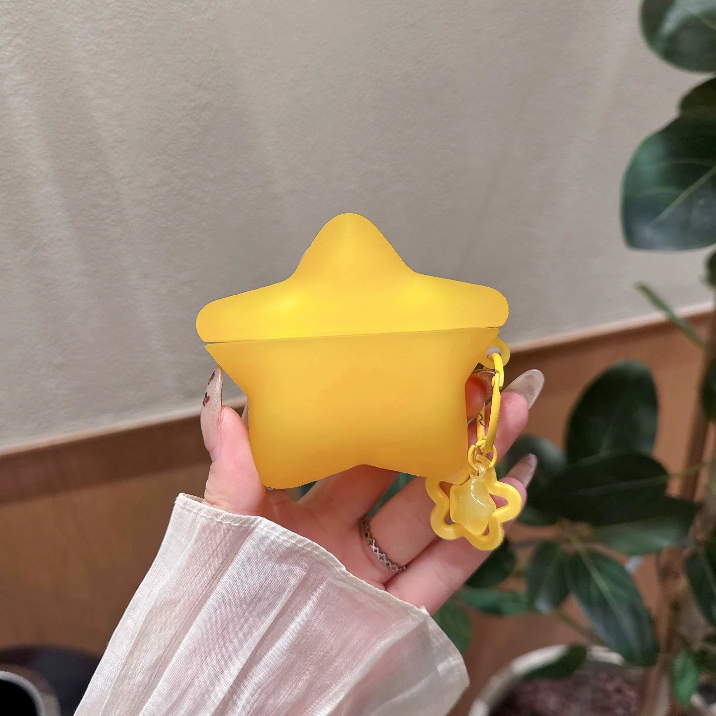 starry fluorescent airpods case ⭐️