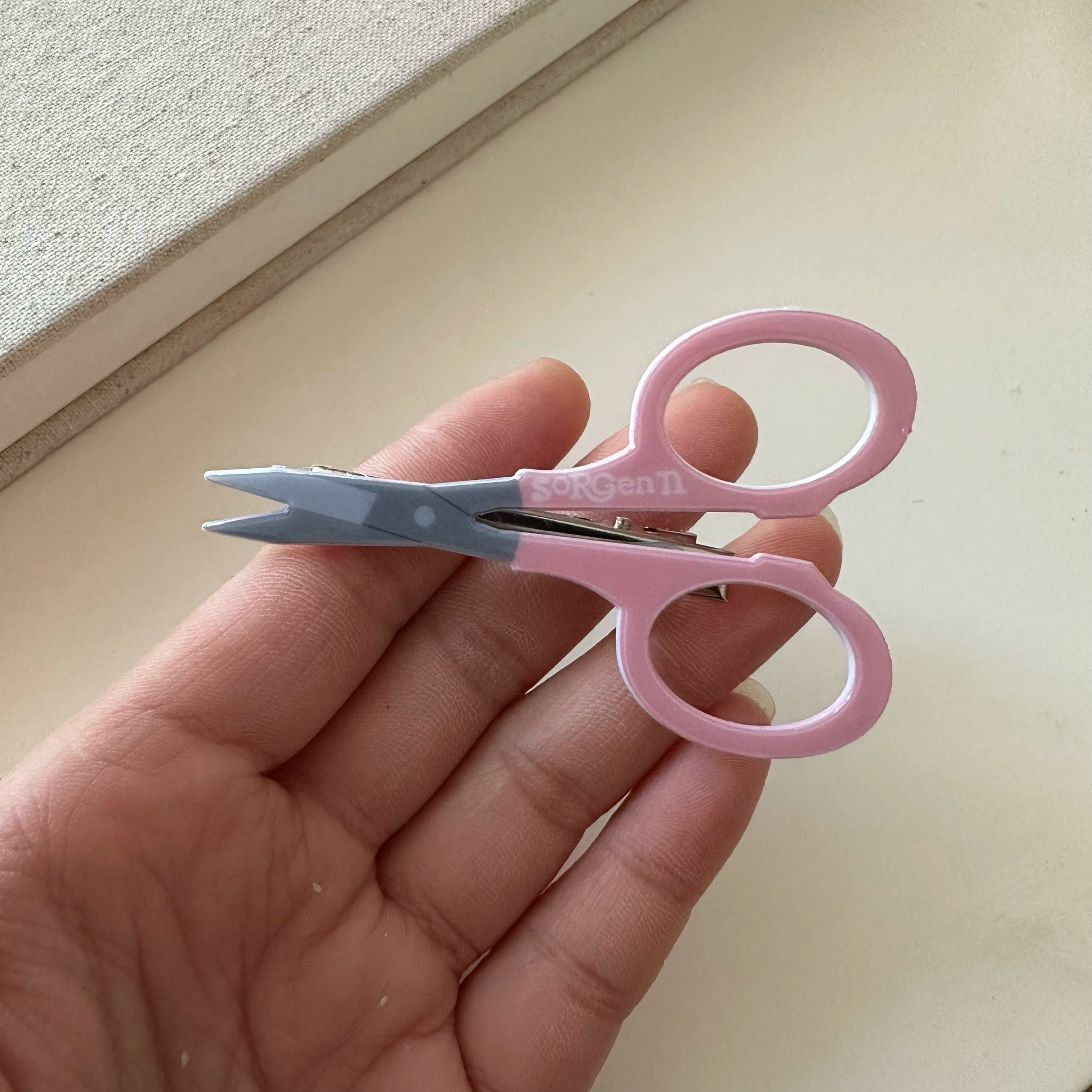 cute stationary hairclips ✏️✂️