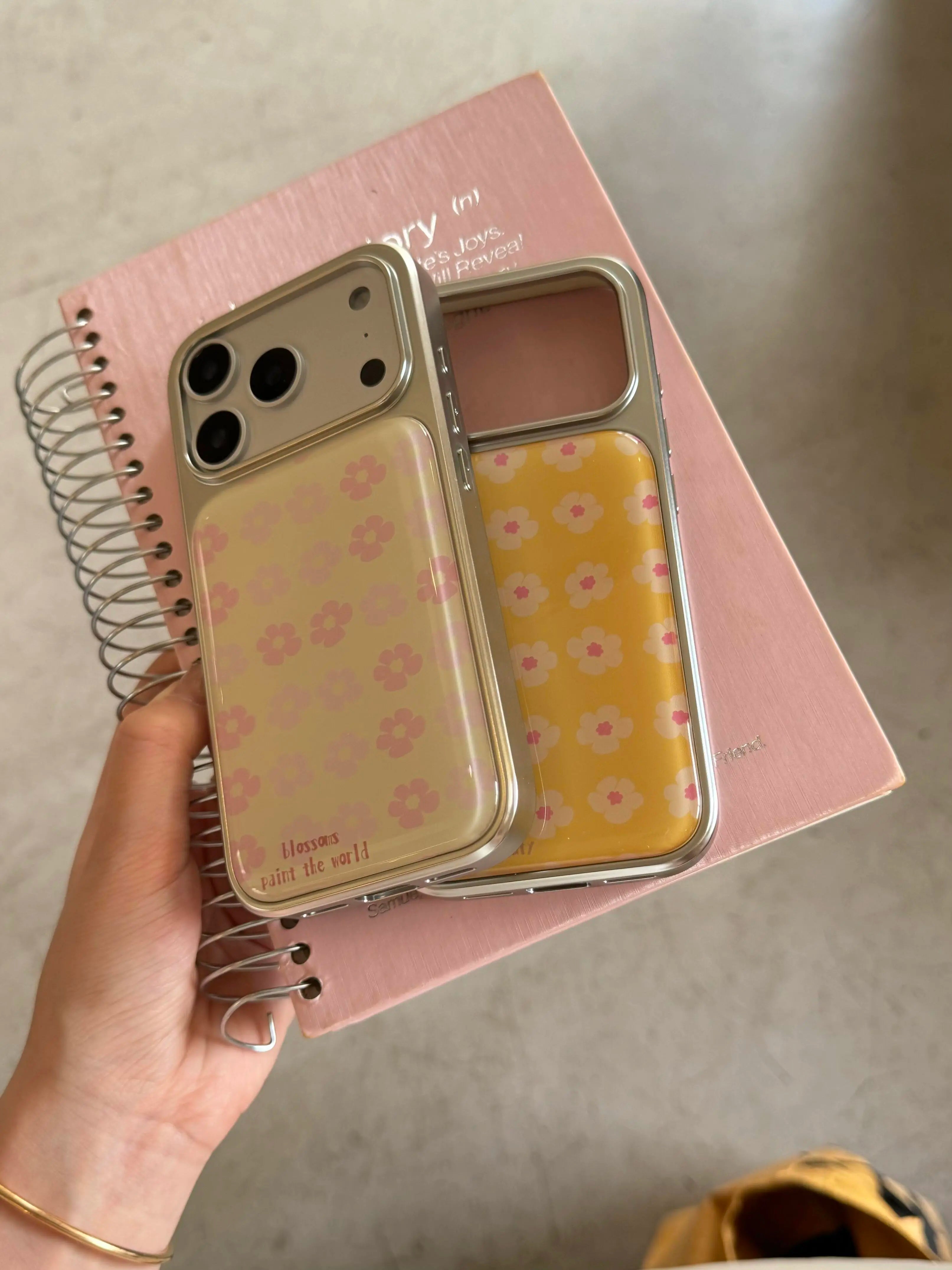 daisy garden phone case