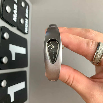 teardrop analog watch