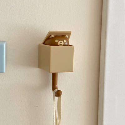 animal peekaboo hanger