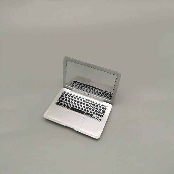 mini macbook mirror