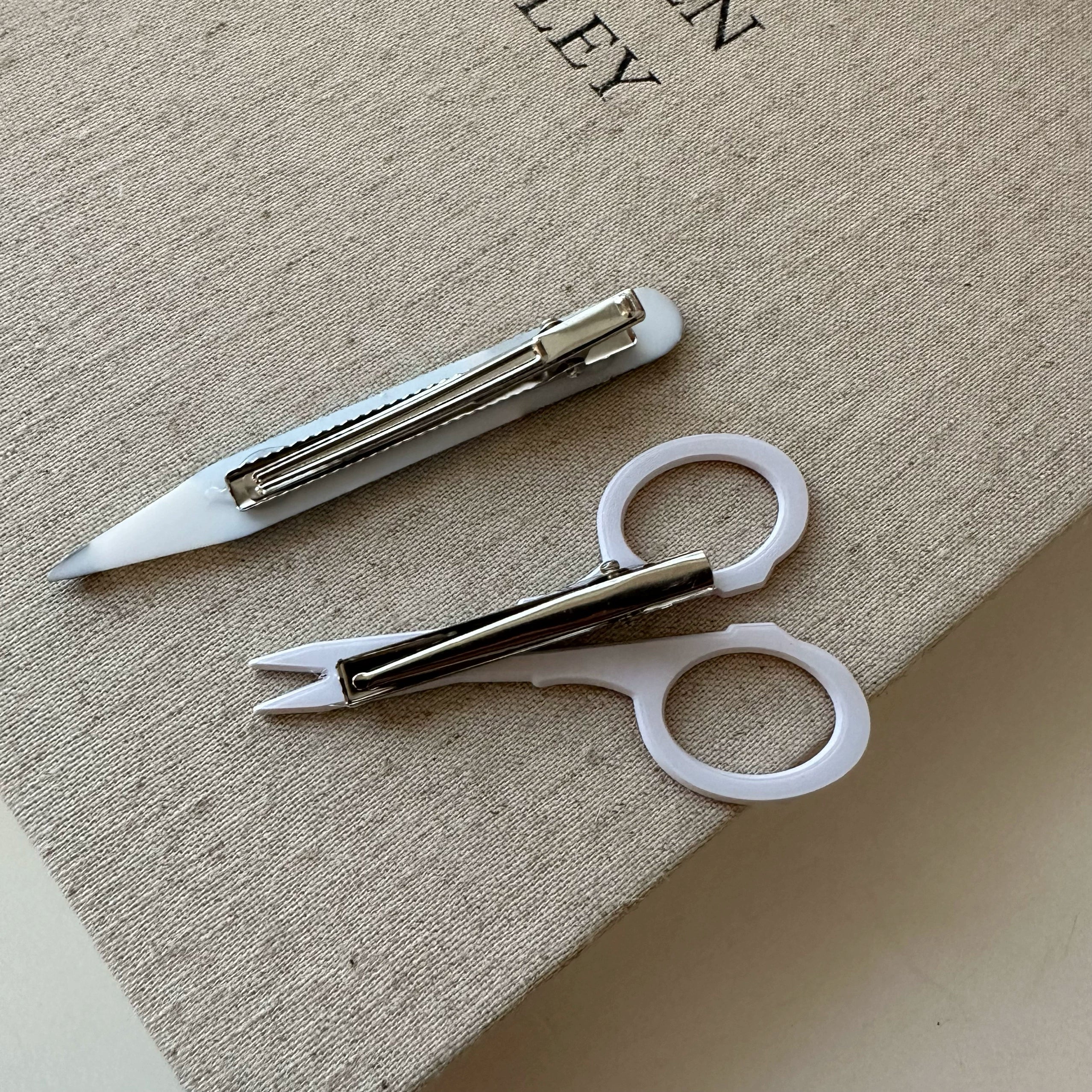 cute stationary hairclips ✏️✂️