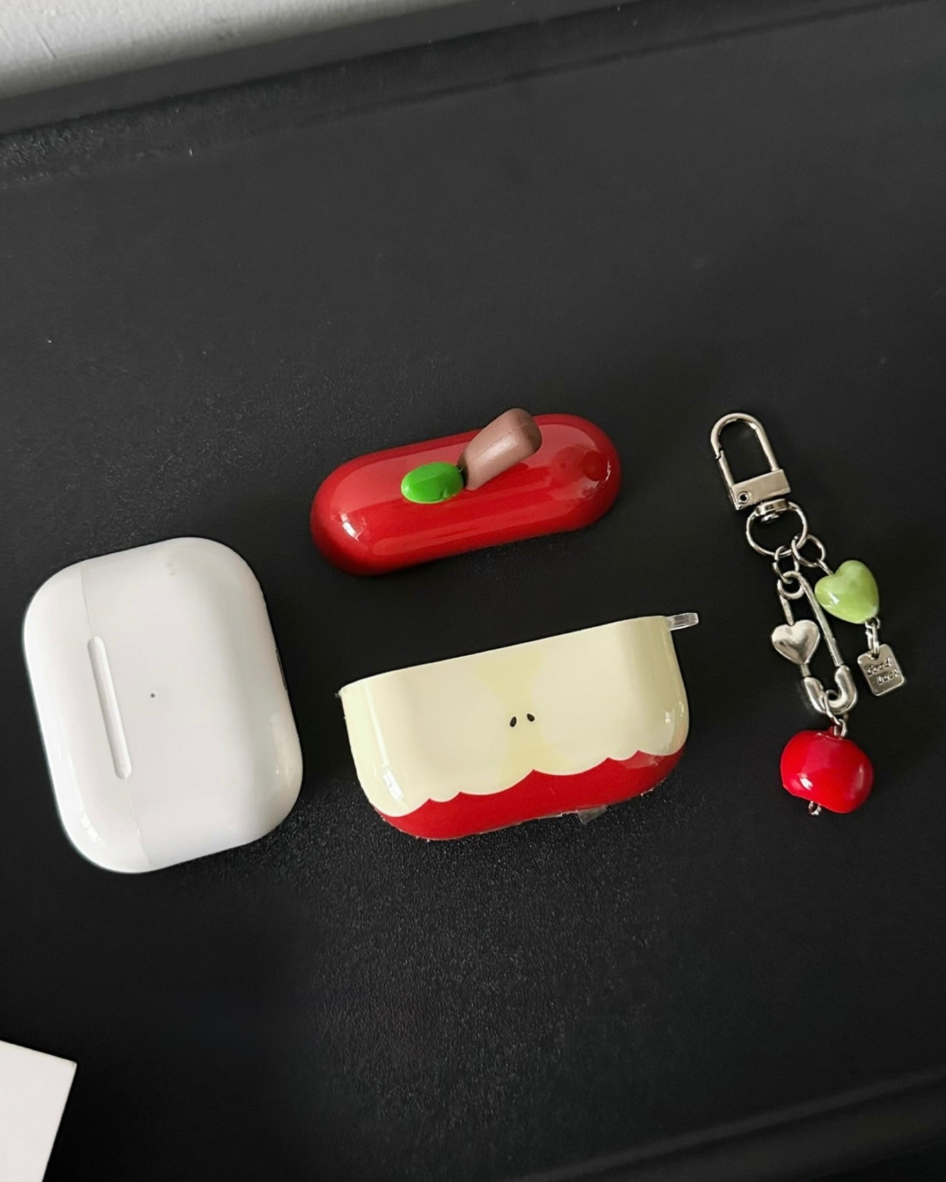 cruchy apple airpod case