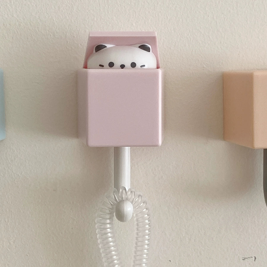 animal peekaboo hanger
