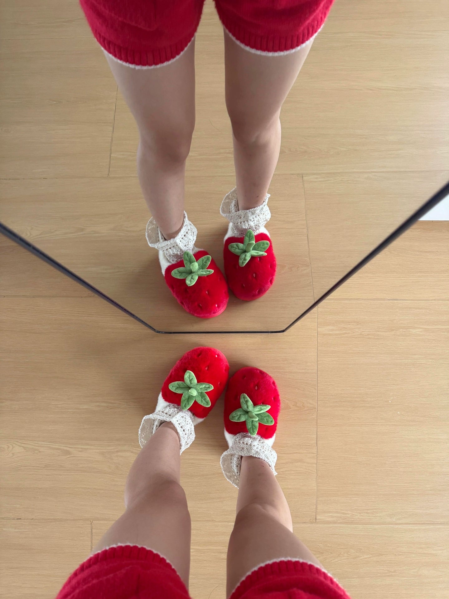 fresh strawberry slippers