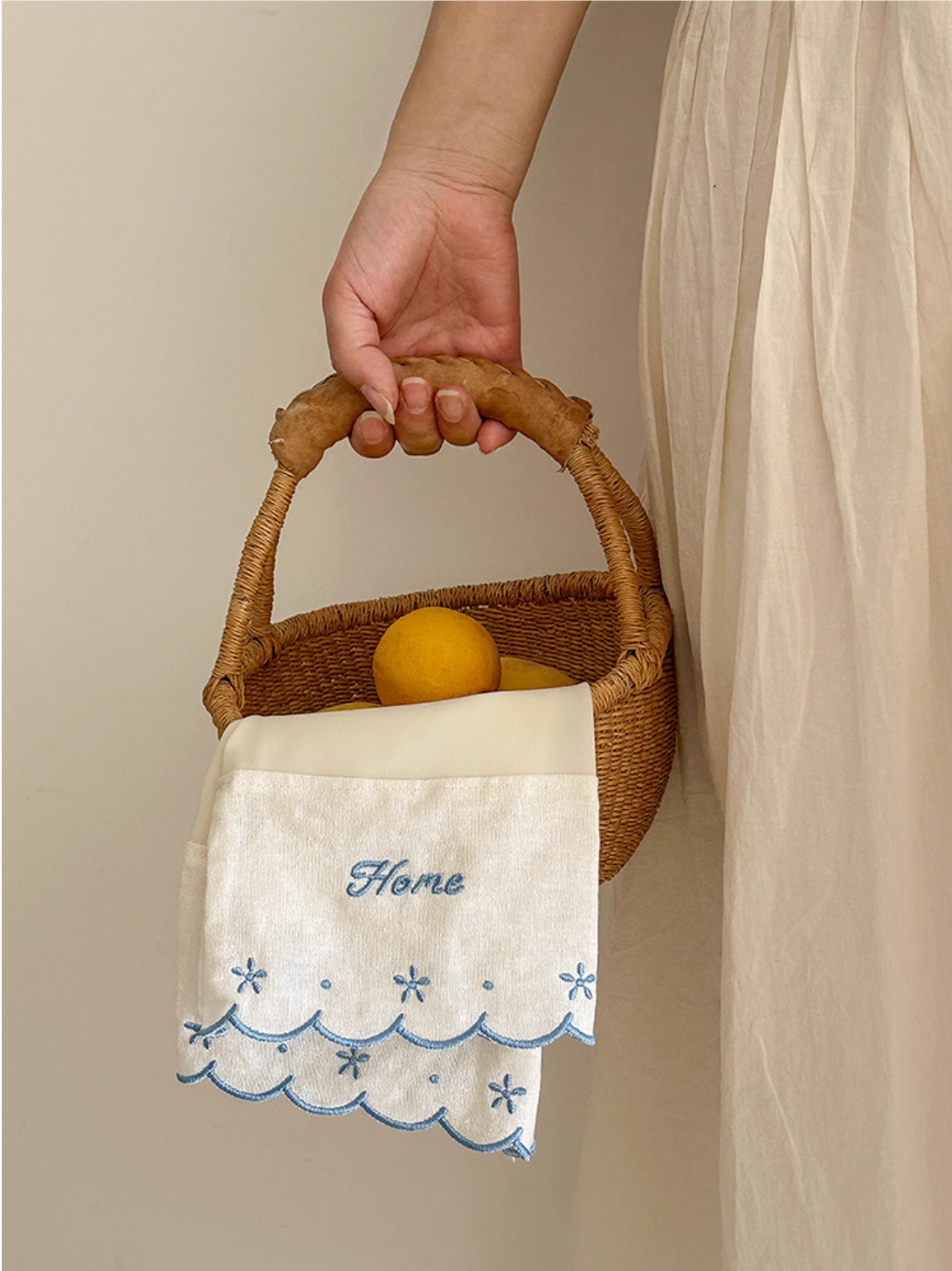 embroidered lace trimmed kitchen gloves