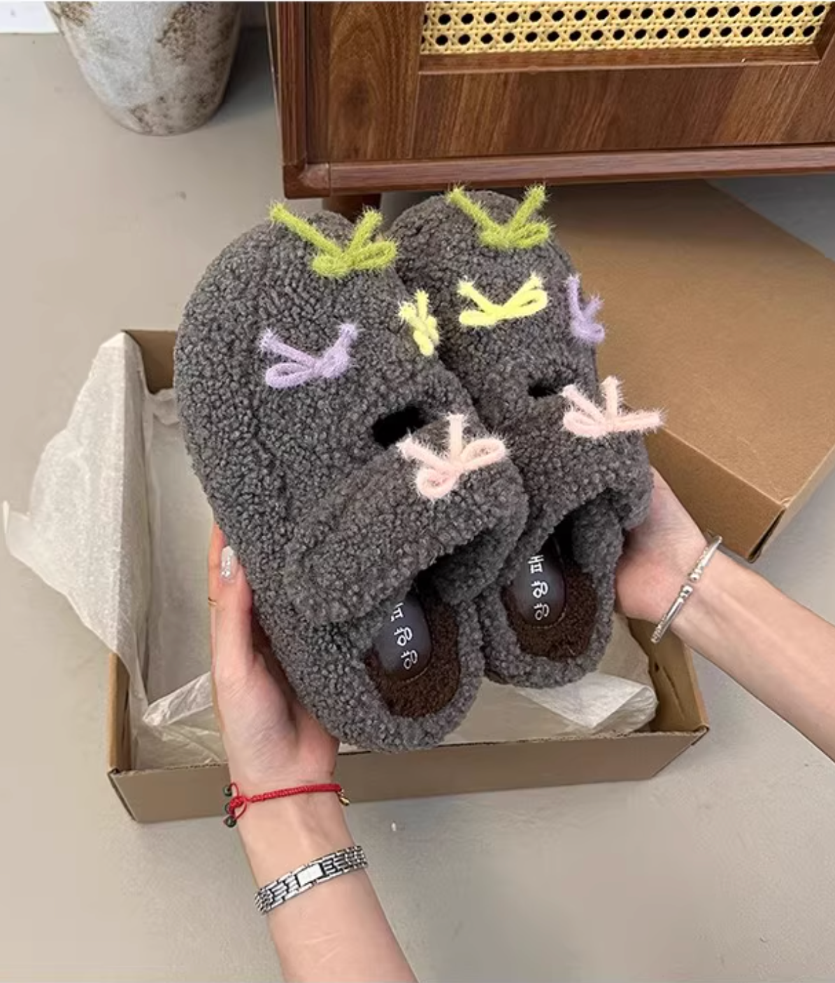 ribbon sherpa slippers