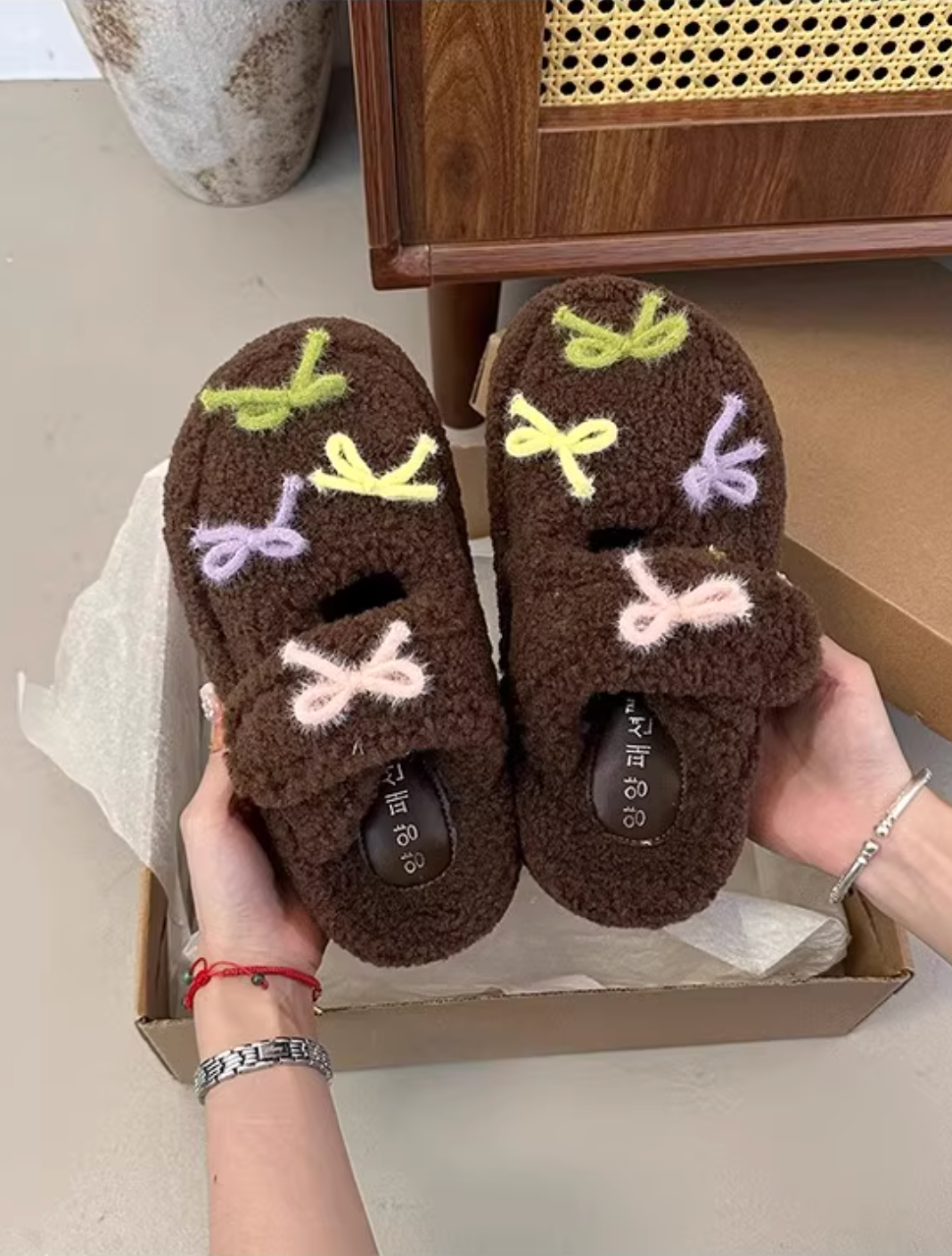 ribbon sherpa slippers
