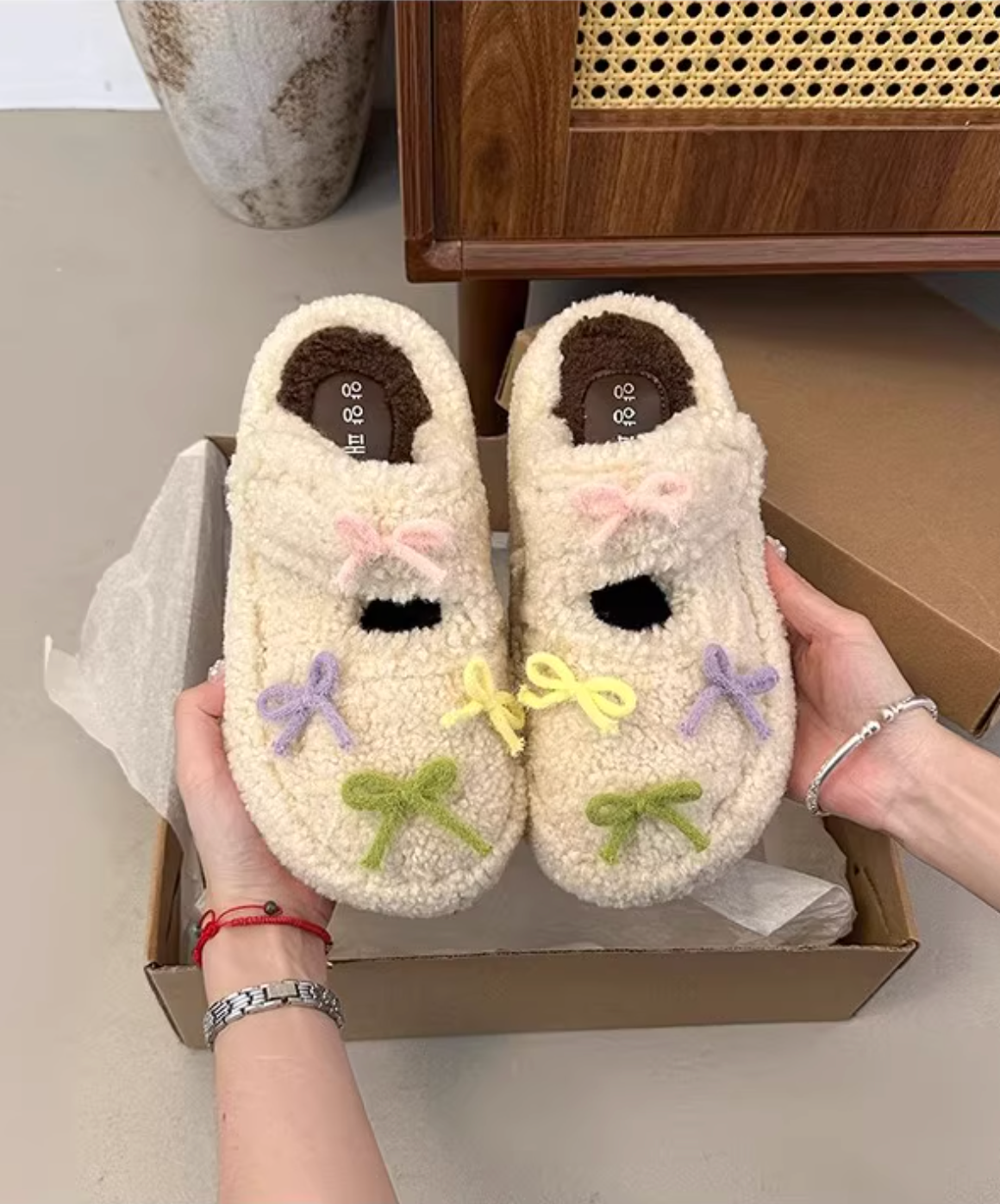 ribbon sherpa slippers
