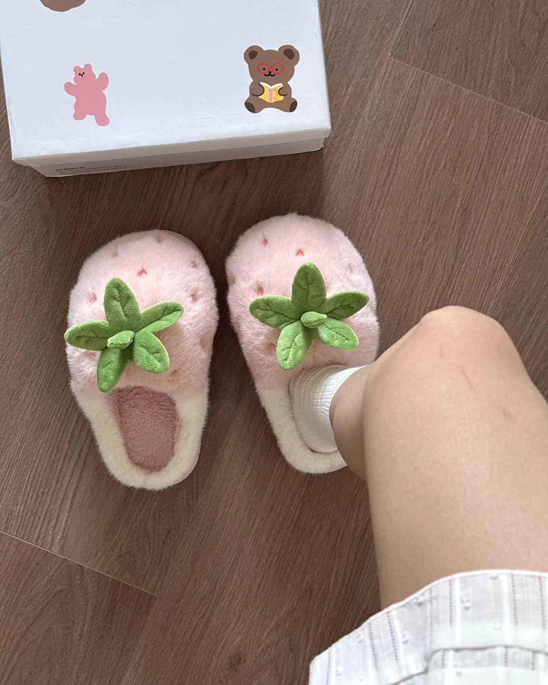 fresh strawberry slippers