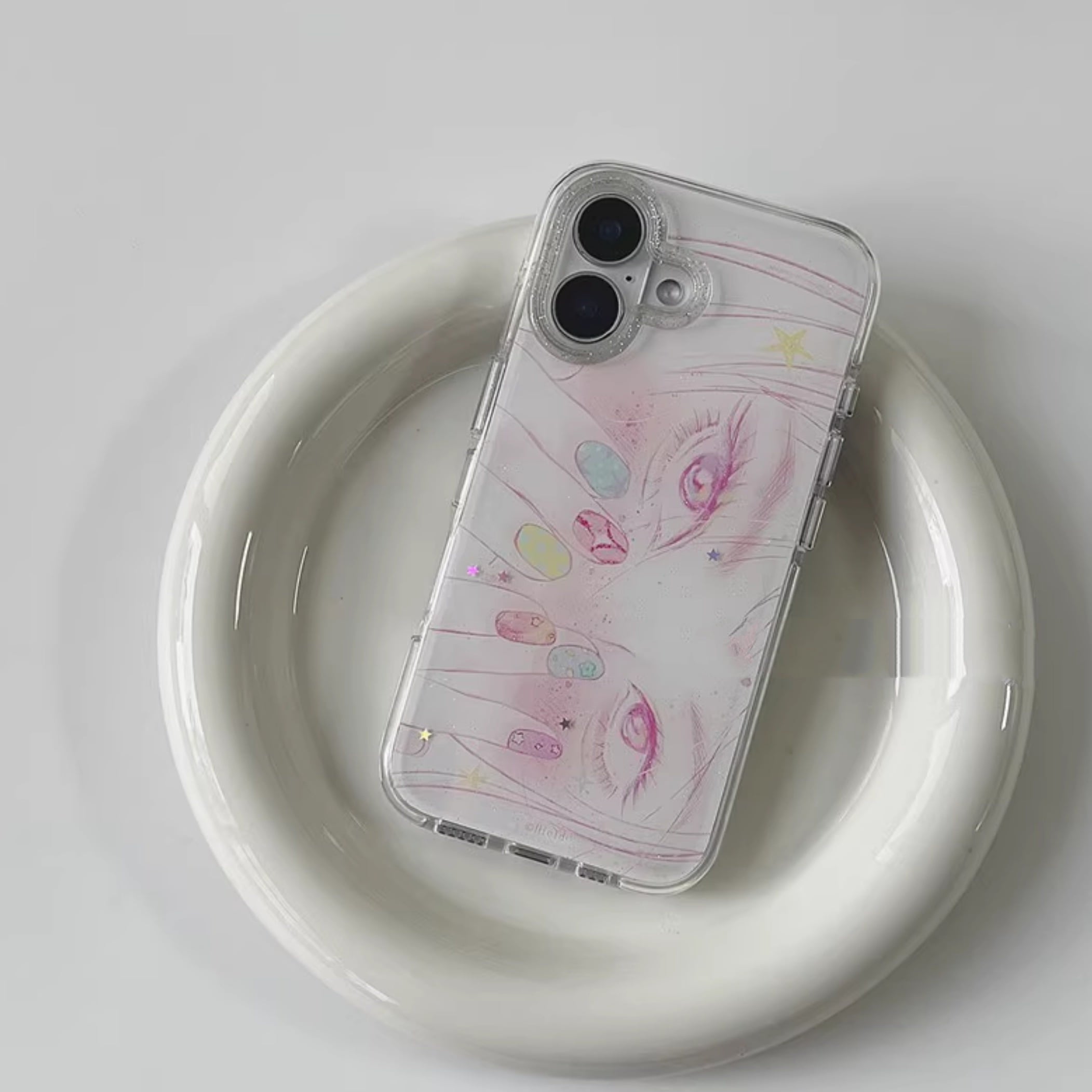 dreamy eyes phone case