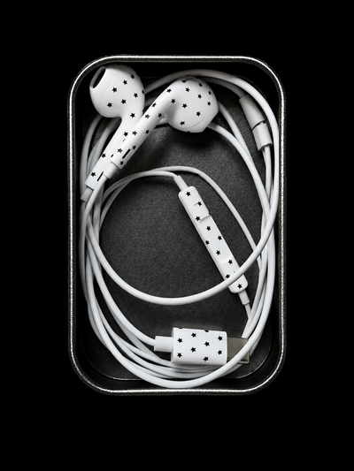 starry wired earphones